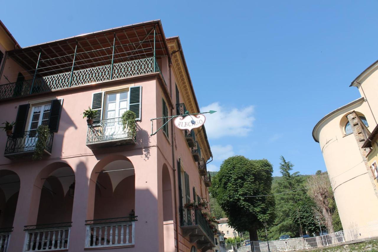 Albergo Dell'Angelo Pieve di Teco Extérieur photo