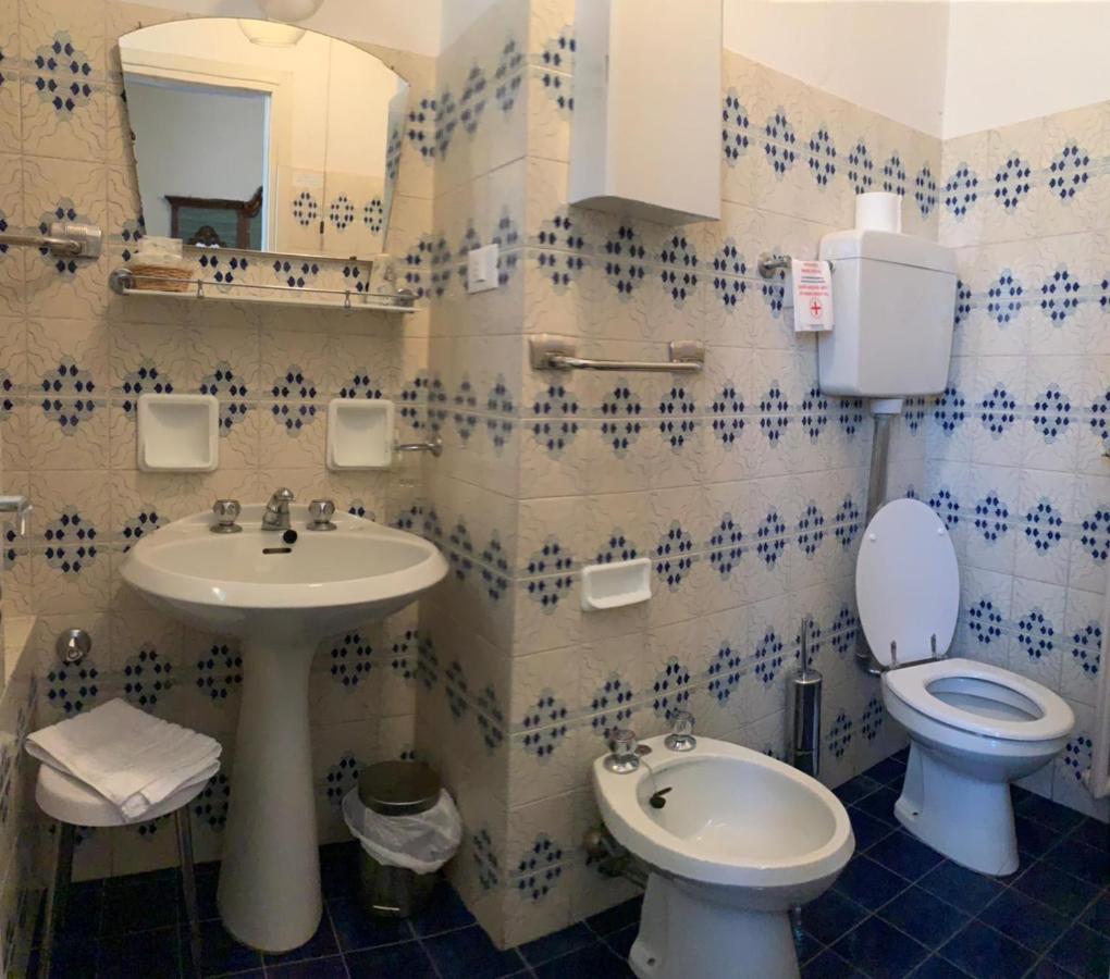 Albergo Dell'Angelo Pieve di Teco Extérieur photo